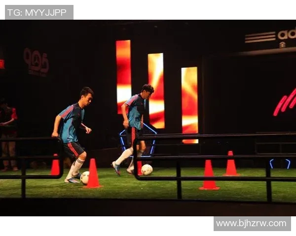 足球星贴纸包全新系列发布收藏版上线 精美球员贴纸带你走进绿茵场